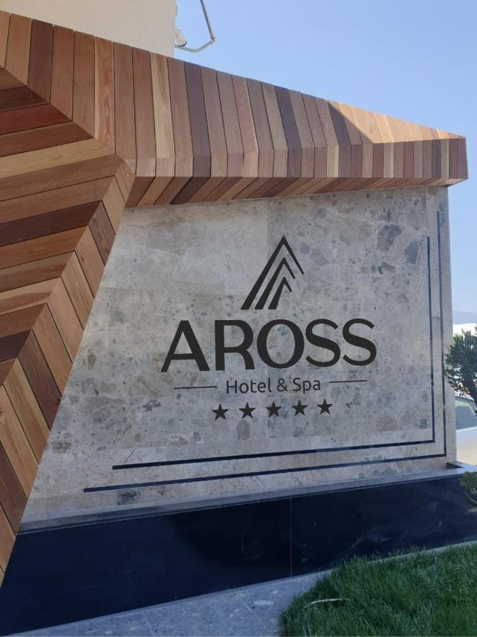 فلورا Hotel Aross المظهر الخارجي الصورة