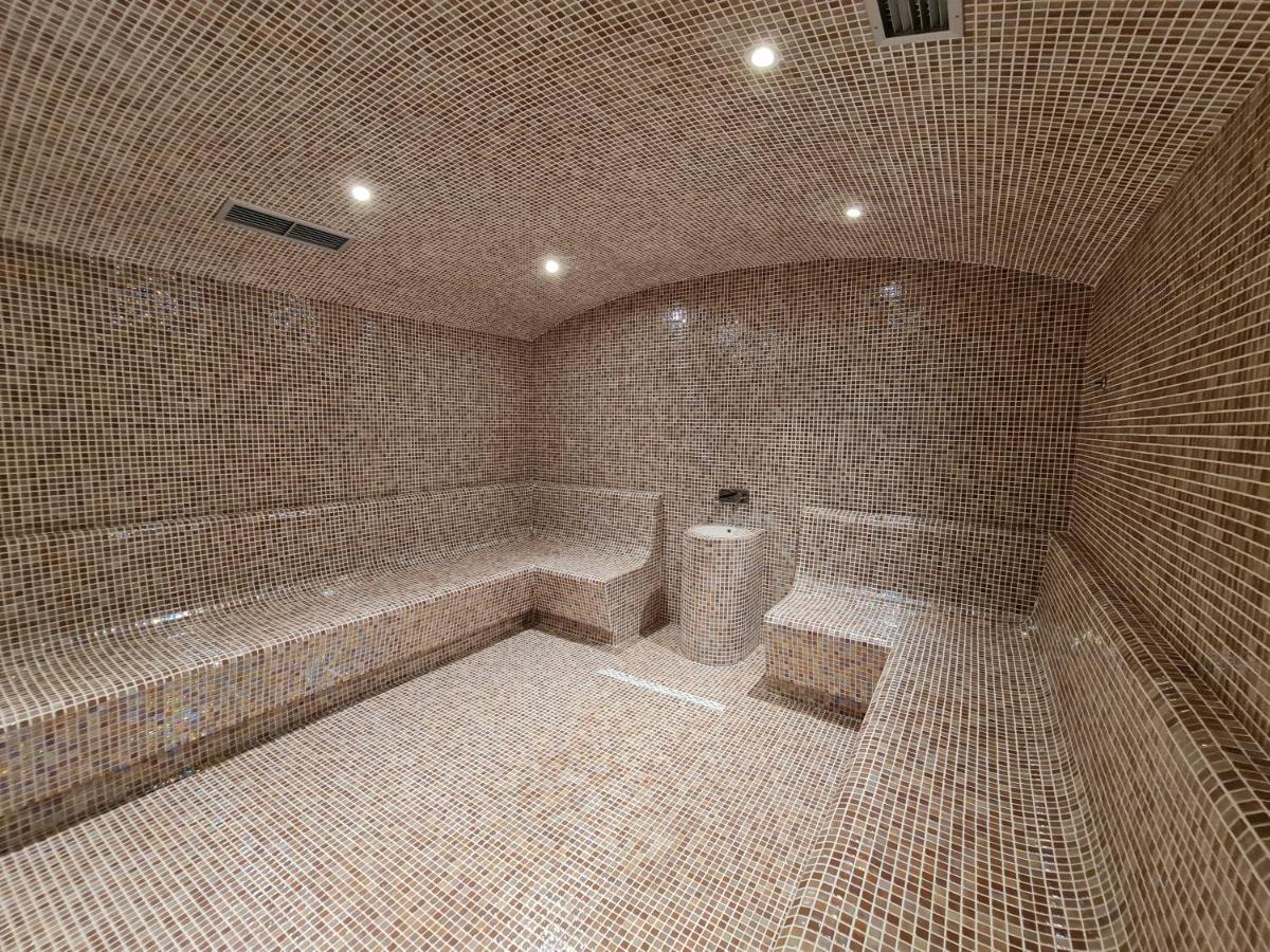 Hotel Aross Kanine المظهر الخارجي الصورة