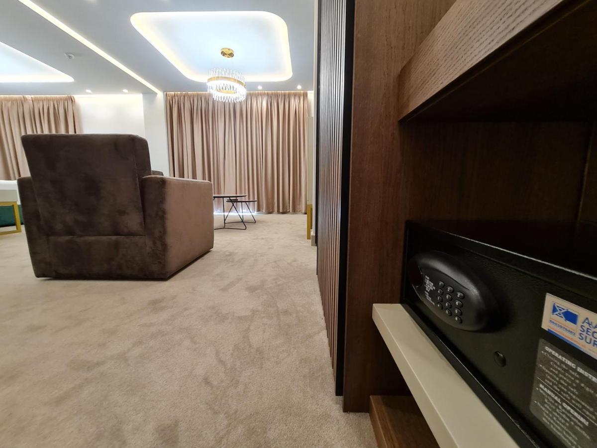 Hotel Aross Kanine المظهر الخارجي الصورة