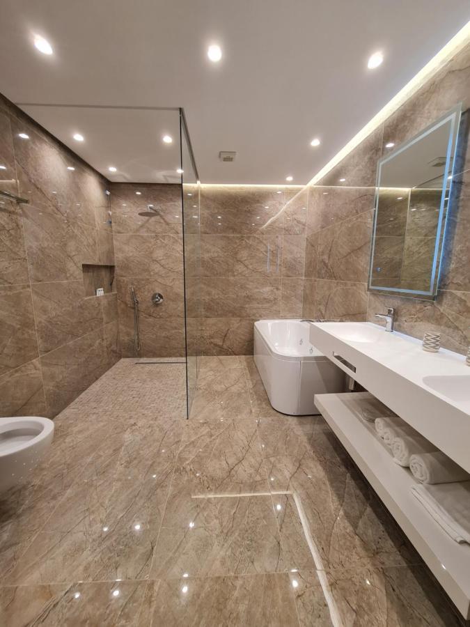Hotel Aross Kanine المظهر الخارجي الصورة